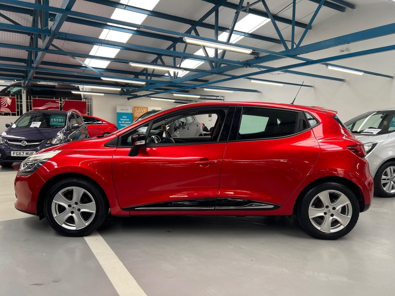 [ berth ]Renault Clio