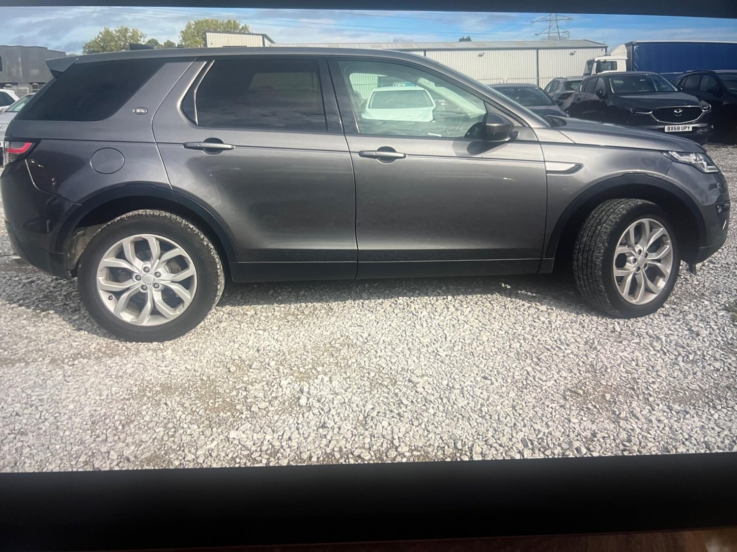 [ berth ]Land Rover Discovery Sport