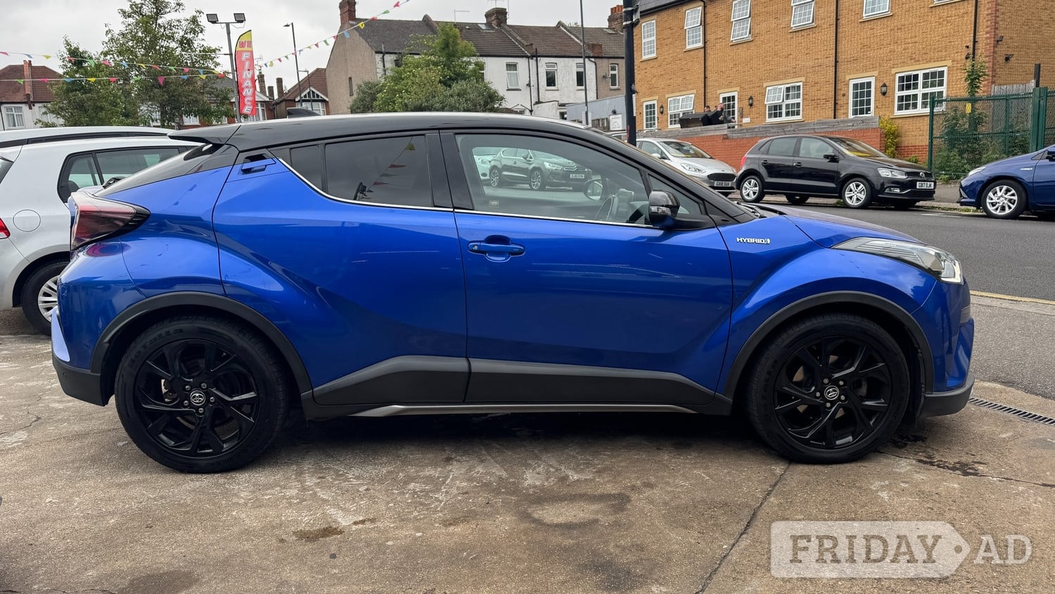 Toyota C-HR 2018 - Cars