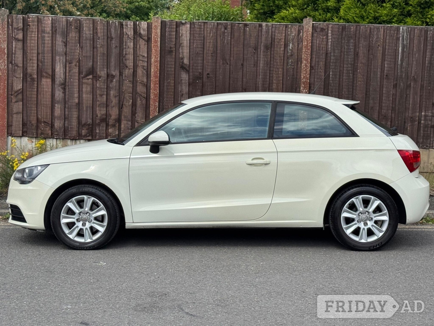 Audi A1 2011 - Cars