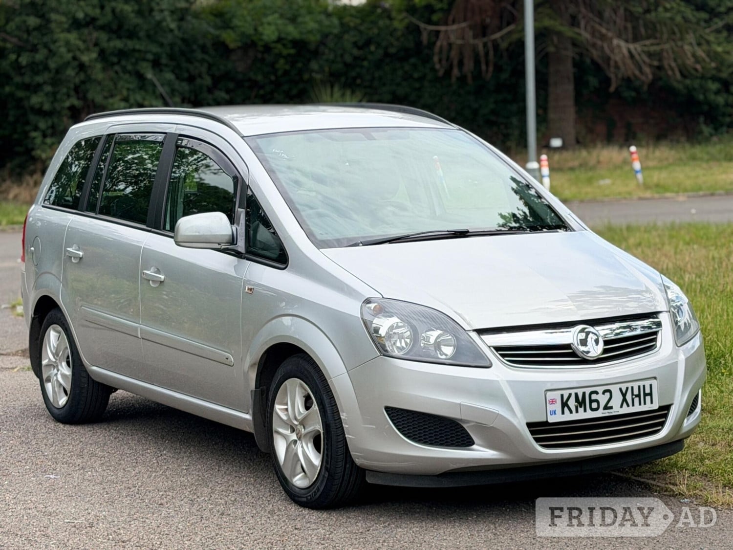 Vauxhall Zafira 2012 in Slough