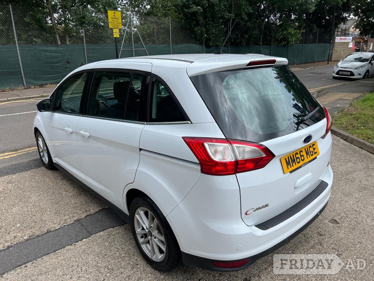 Ford Grand C-MAX 2017 - Cars