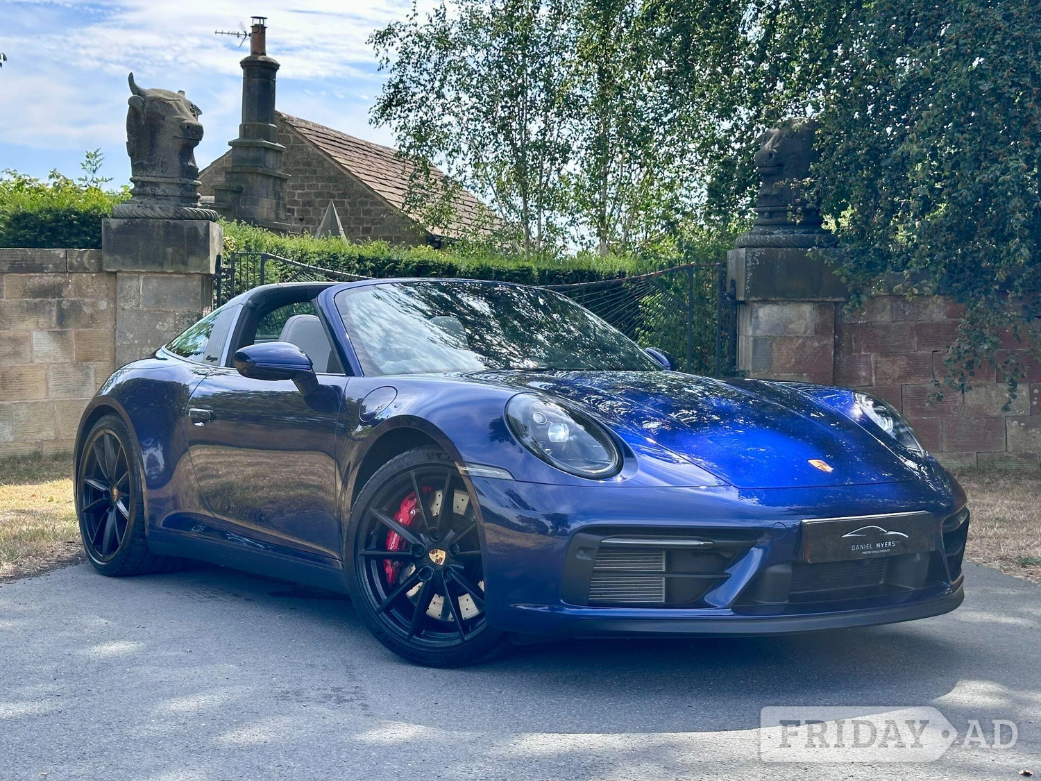 Porsche 911 2023 in Leeds