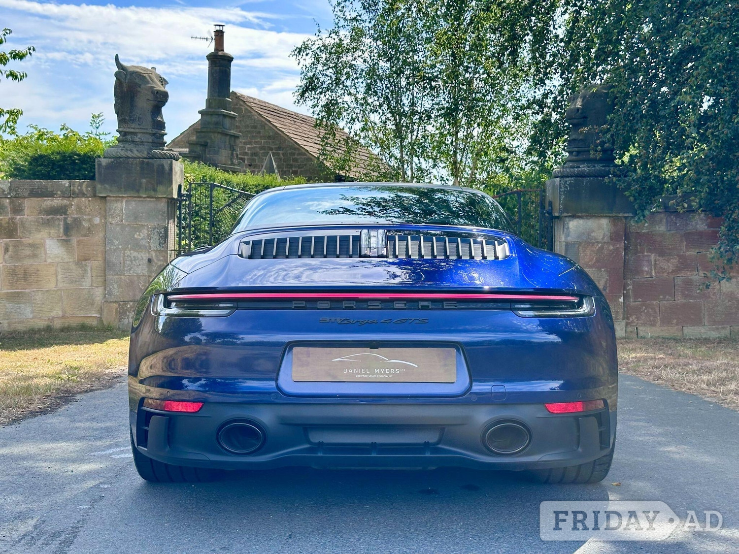 Porsche 911 2023 - Cars