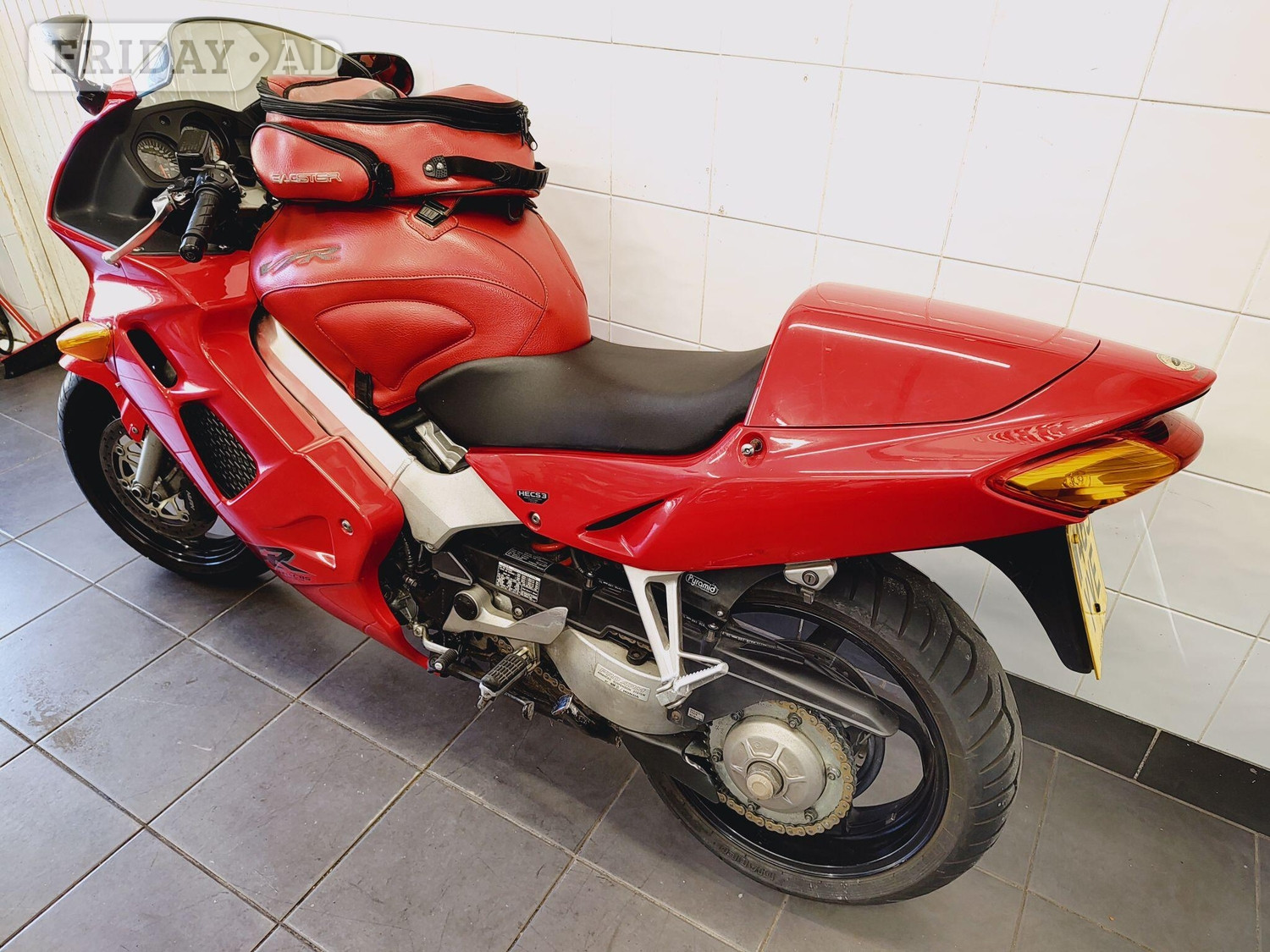 Honda VFR 2000 - Motorbikes, Scooters & Quads in Farnborough