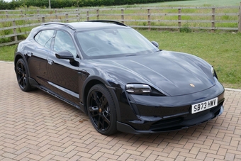 Porsche Taycan 2023