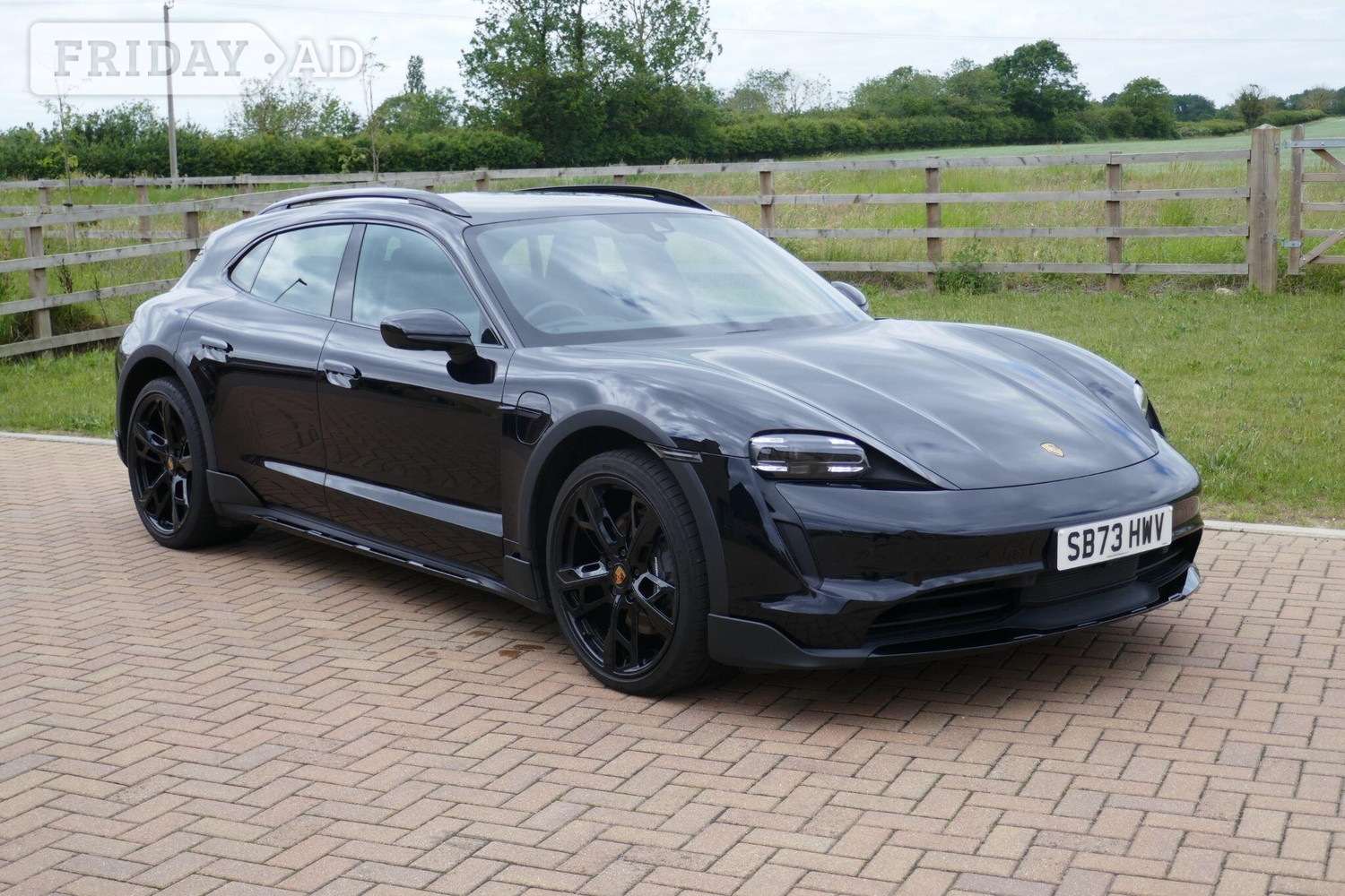 Porsche Taycan Ely