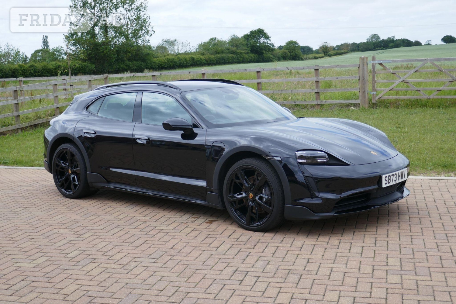 [ berth ]Porsche Taycan