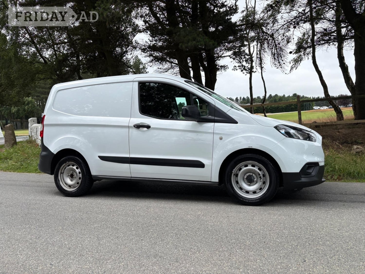[ berth ]Ford Transit Courier