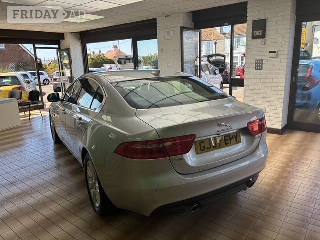 [ berth ]Jaguar XE