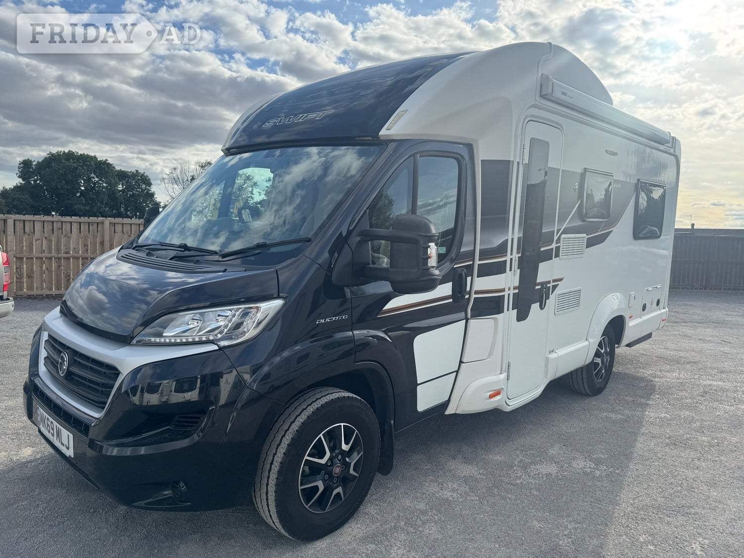 Bessacarr 562 2019 in Thirsk