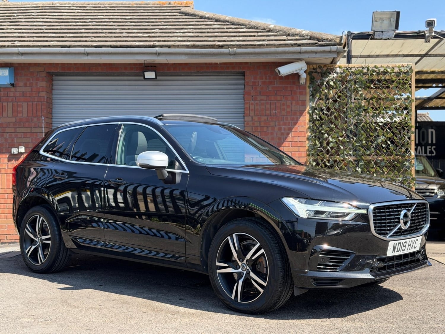 Volvo XC60 2019 - Cars