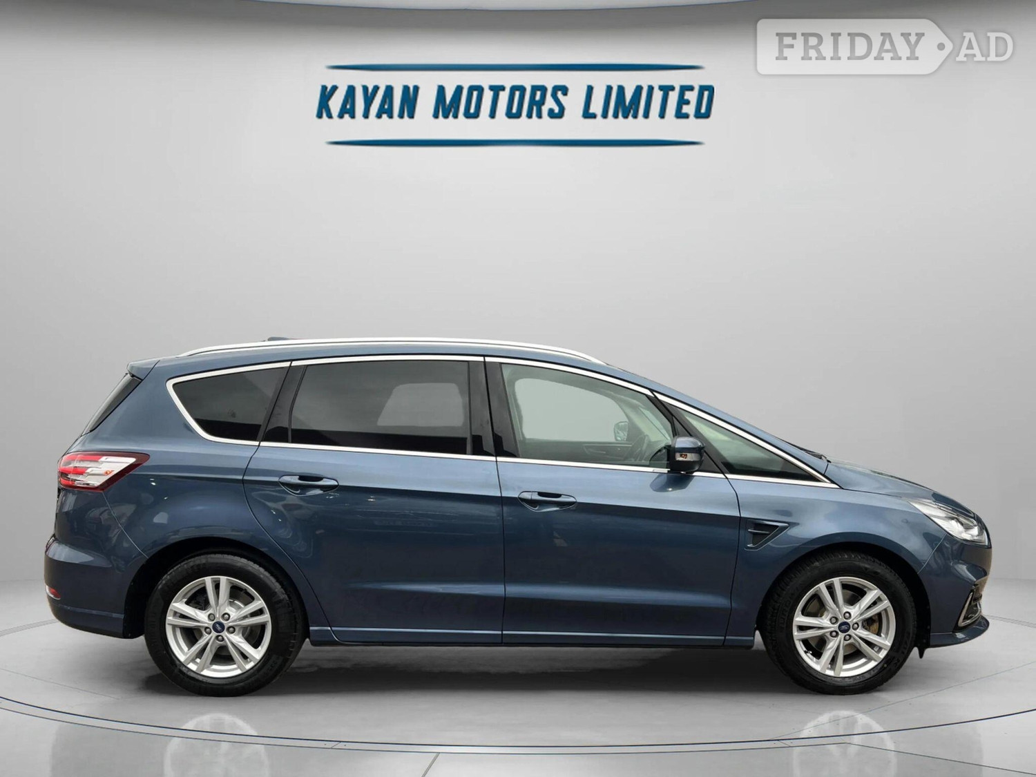 [ berth ]Ford S-Max