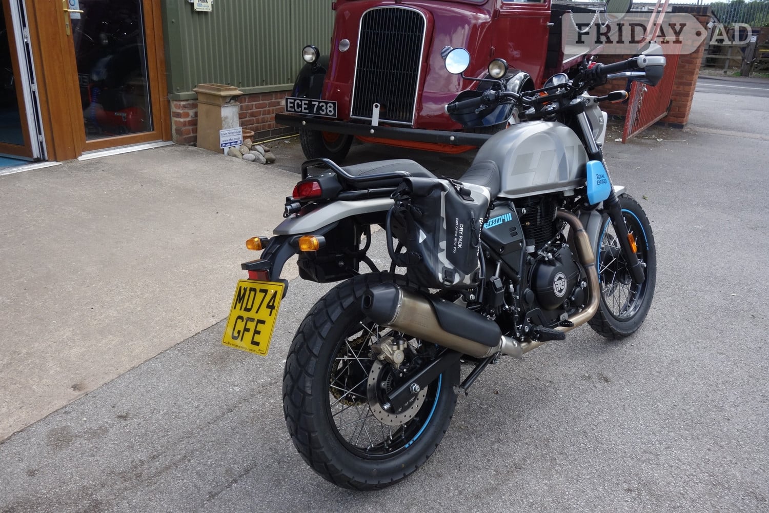 [ berth ]Royal Enfield Scram 411