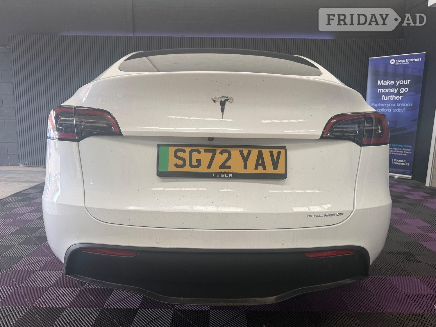 Tesla Model Y 2022 - Cars