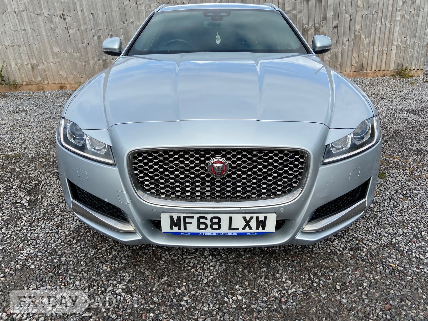 [ berth ]Jaguar XF