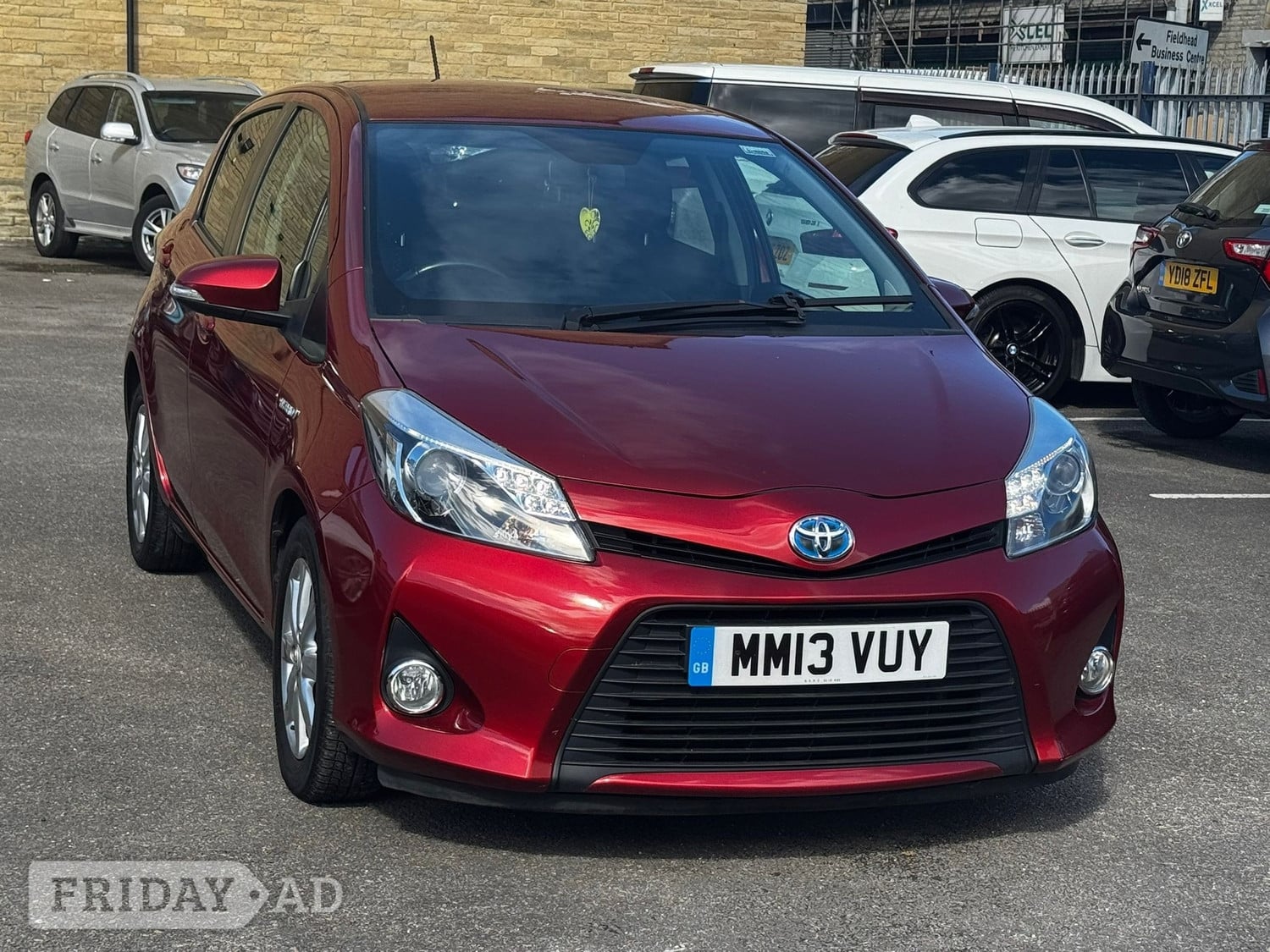 Toyota Yaris 2013 - Cars