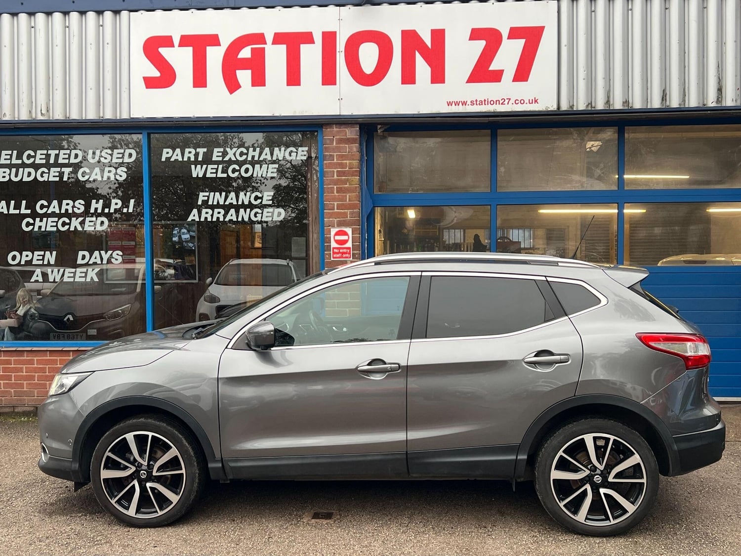 Nissan Qashqai 2017 - Cars