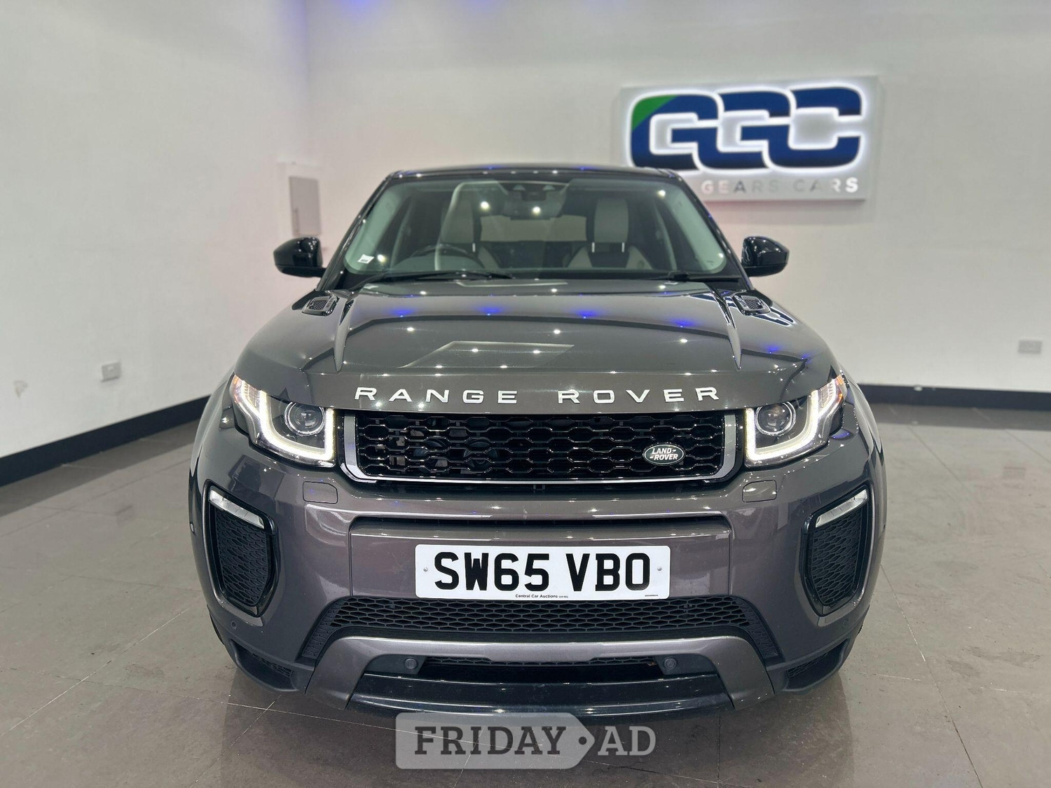 [ berth ]Land Rover Range Rover Evoque