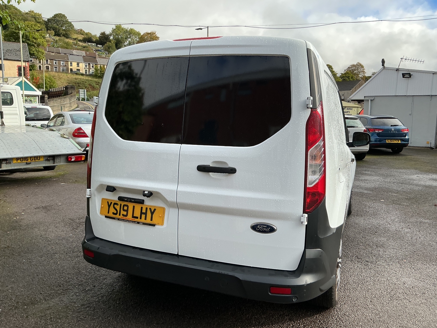 [ berth ]Ford Transit Connect