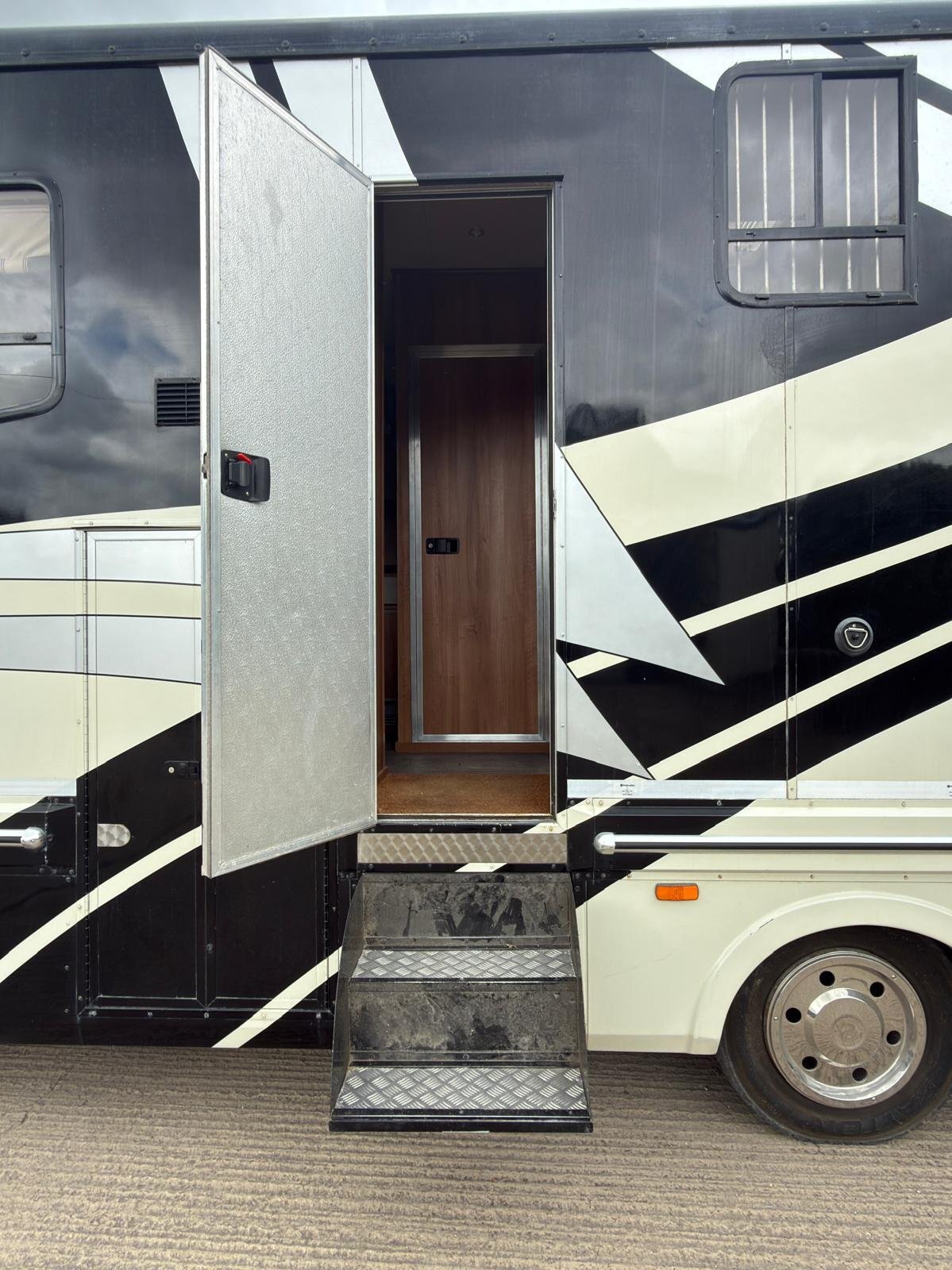 Other  Daf Trucks Horsebox - Trailers & Horseboxes in Wantage