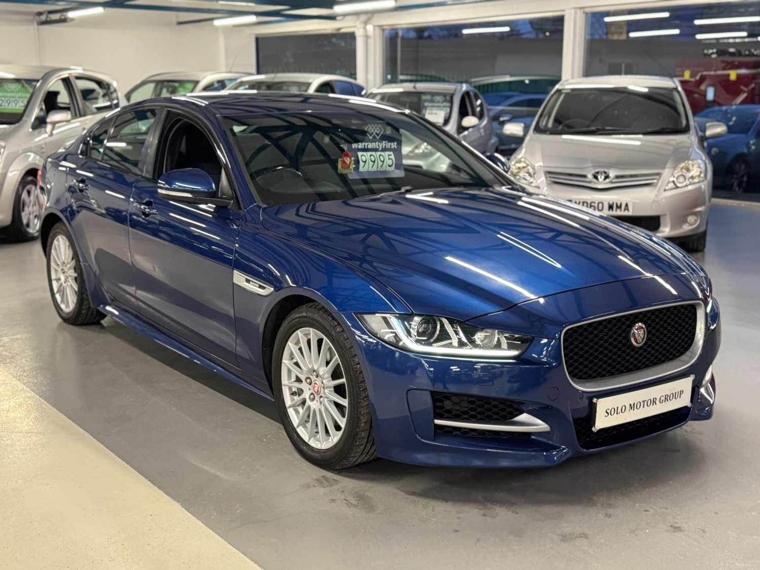 Jaguar XE 2016 - Cars