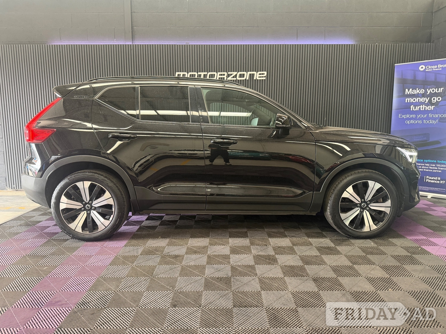 Volvo XC40 2023 - Cars
