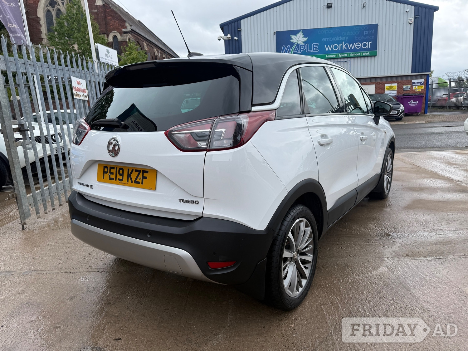 [ berth ]Vauxhall Crossland X