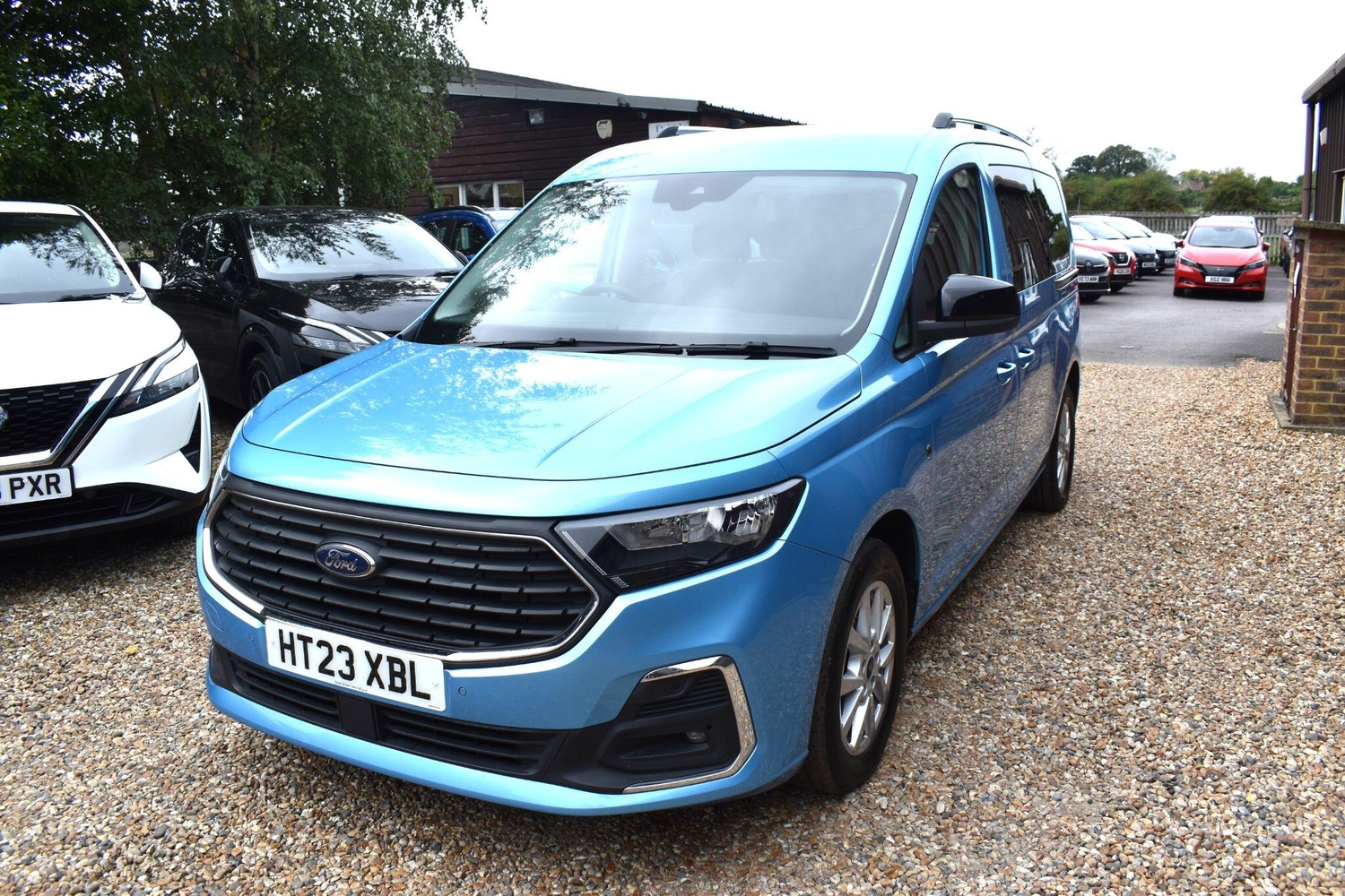 [ berth ]Ford Grand Tourneo Connect