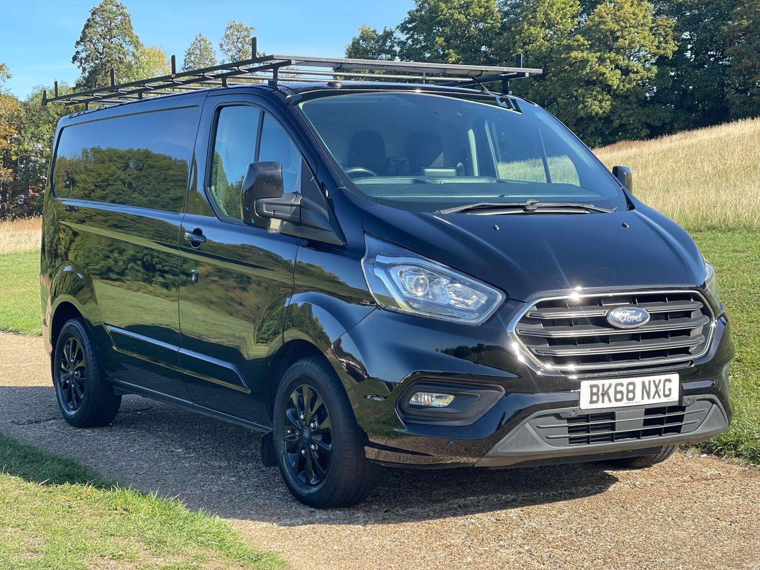 [ berth ]Ford Transit Custom