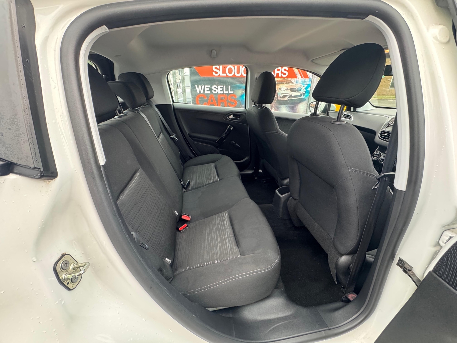 Peugeot 208 2014 - Cars