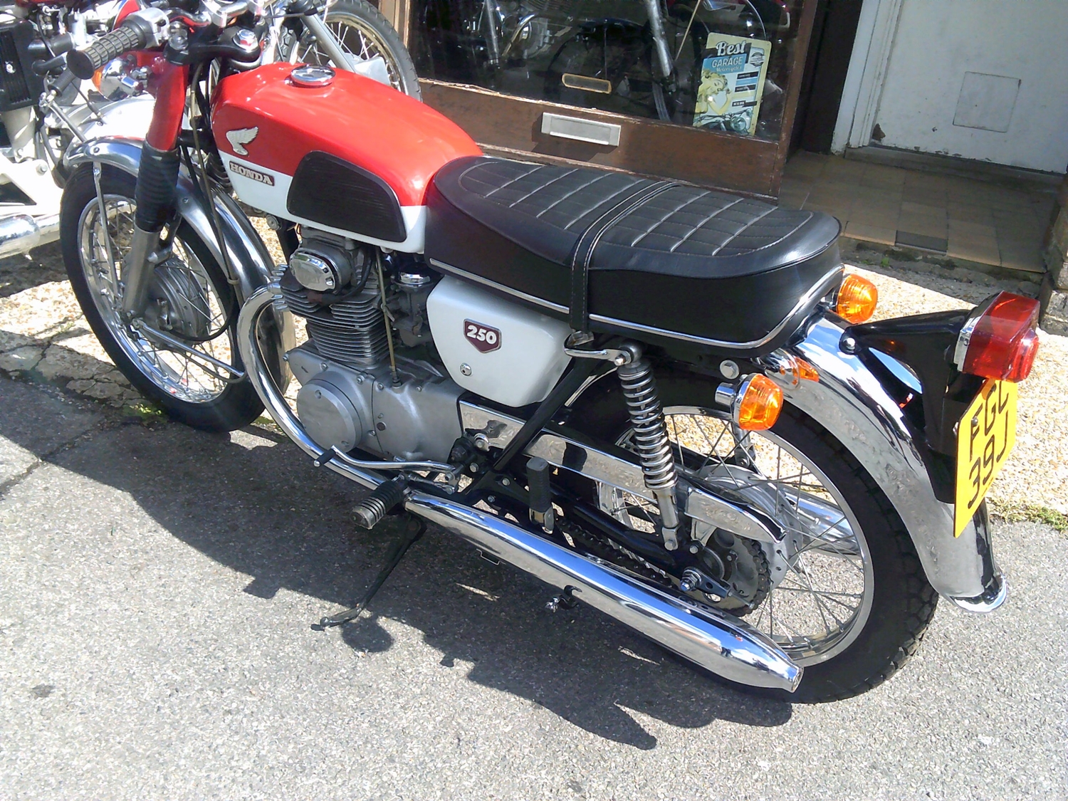 Honda CB 1970 - Motorbikes, Scooters & Quads in Brighton