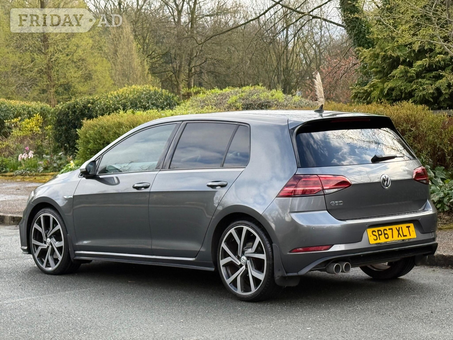 [ berth ]Volkswagen Golf