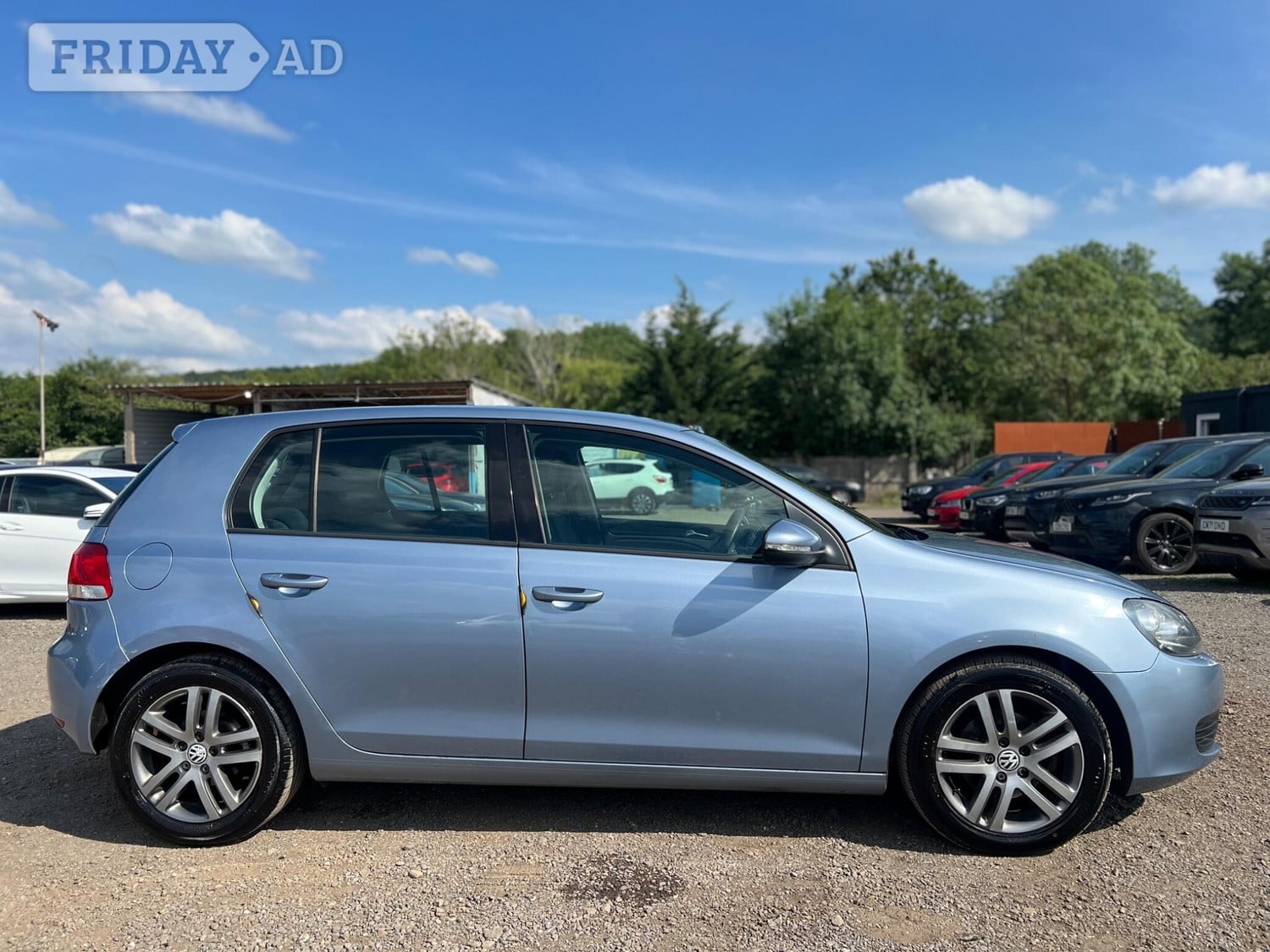 Volkswagen Golf 2010 - Cars