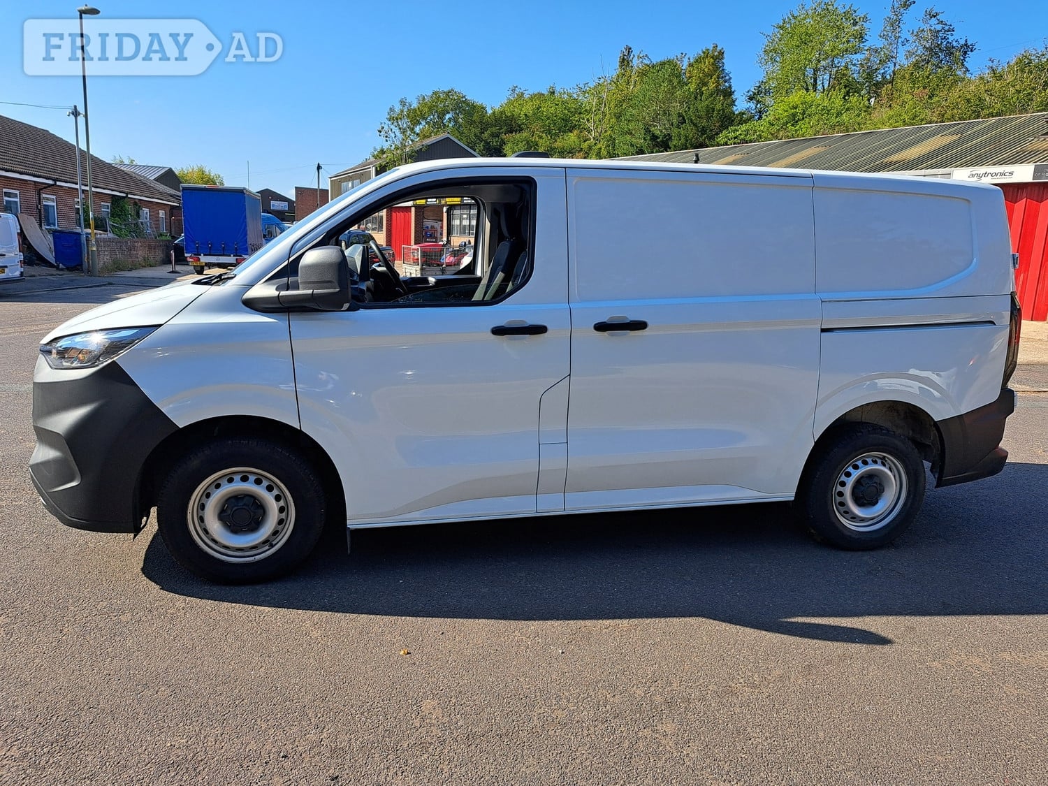 Ford Transit Custom 2024 - Vans & Commercial Vehicles in Waterlooville