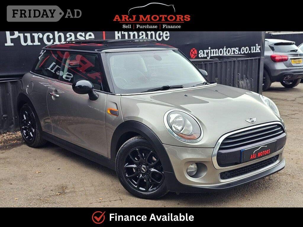 Mini Hatch 2017 in Addlestone