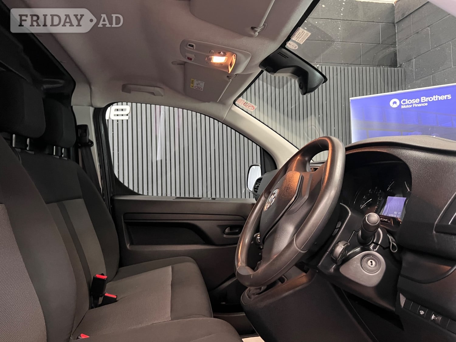 [ berth ]Vauxhall Vivaro