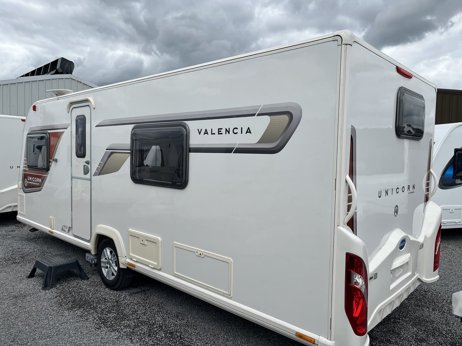 [ berth ]Bailey Unicorn Valencia