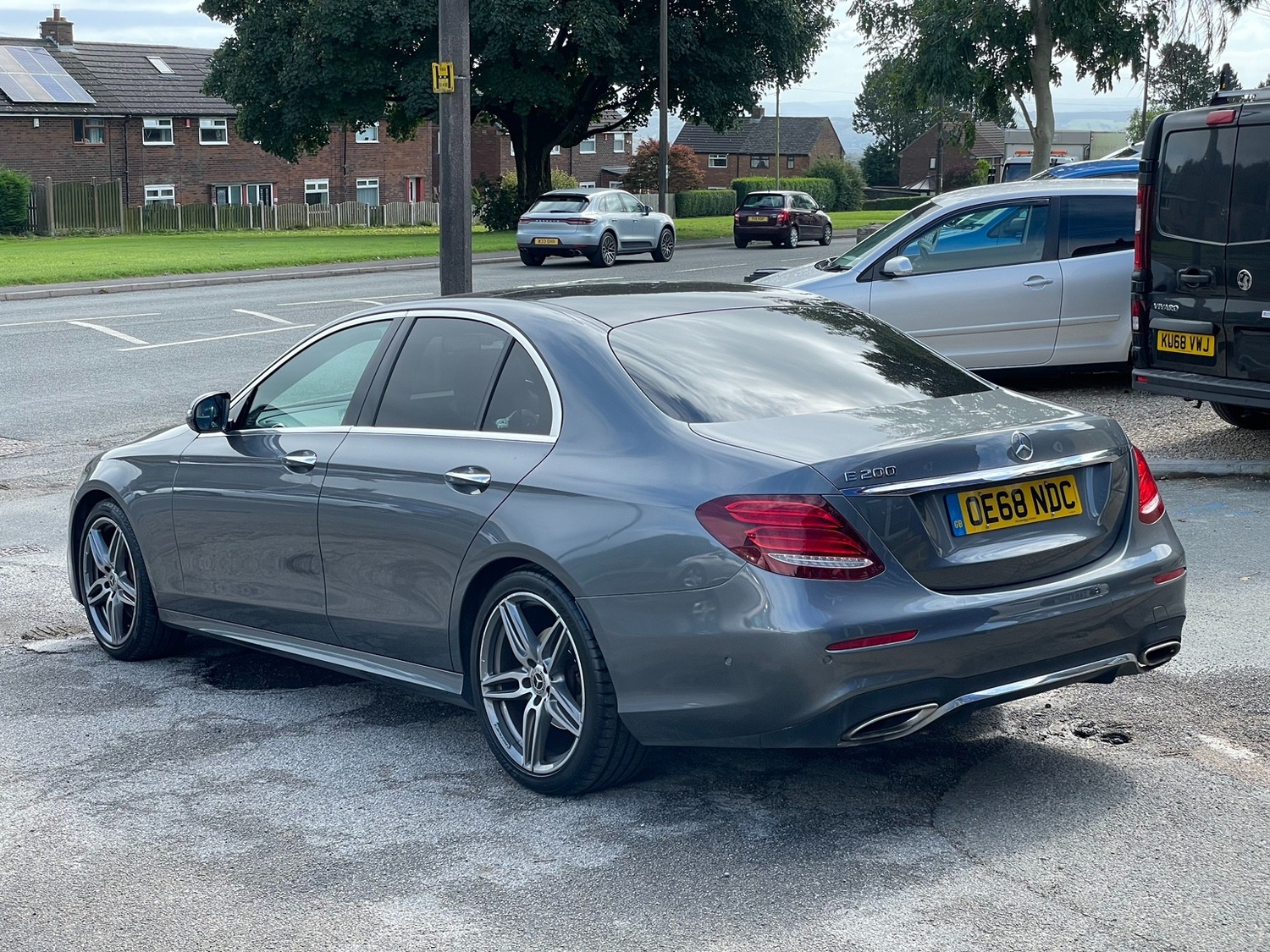 [ berth ]Mercedes-Benz E Class