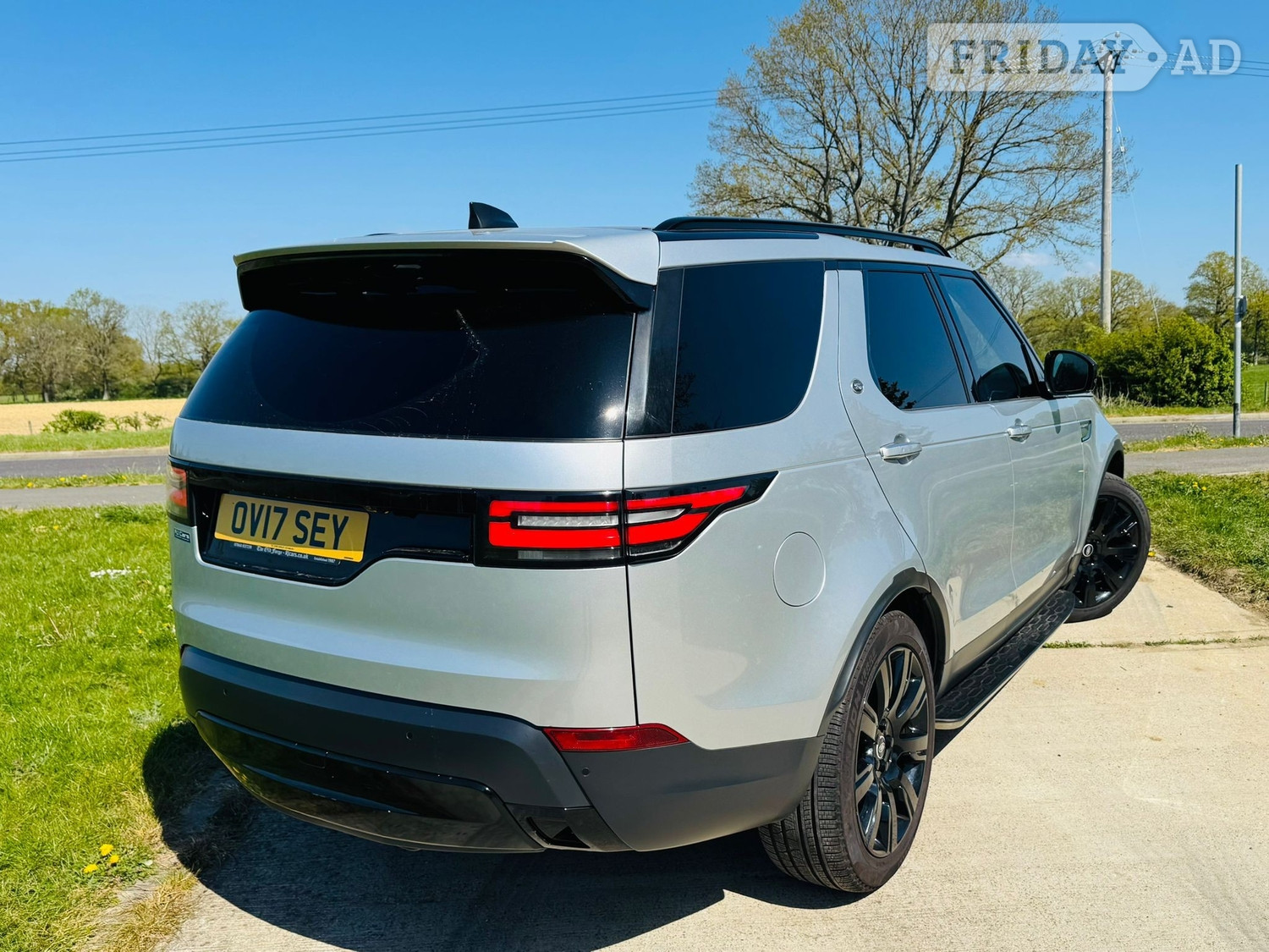 Land Rover Discovery 2017 - Cars
