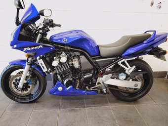 Yamaha FZS 2003