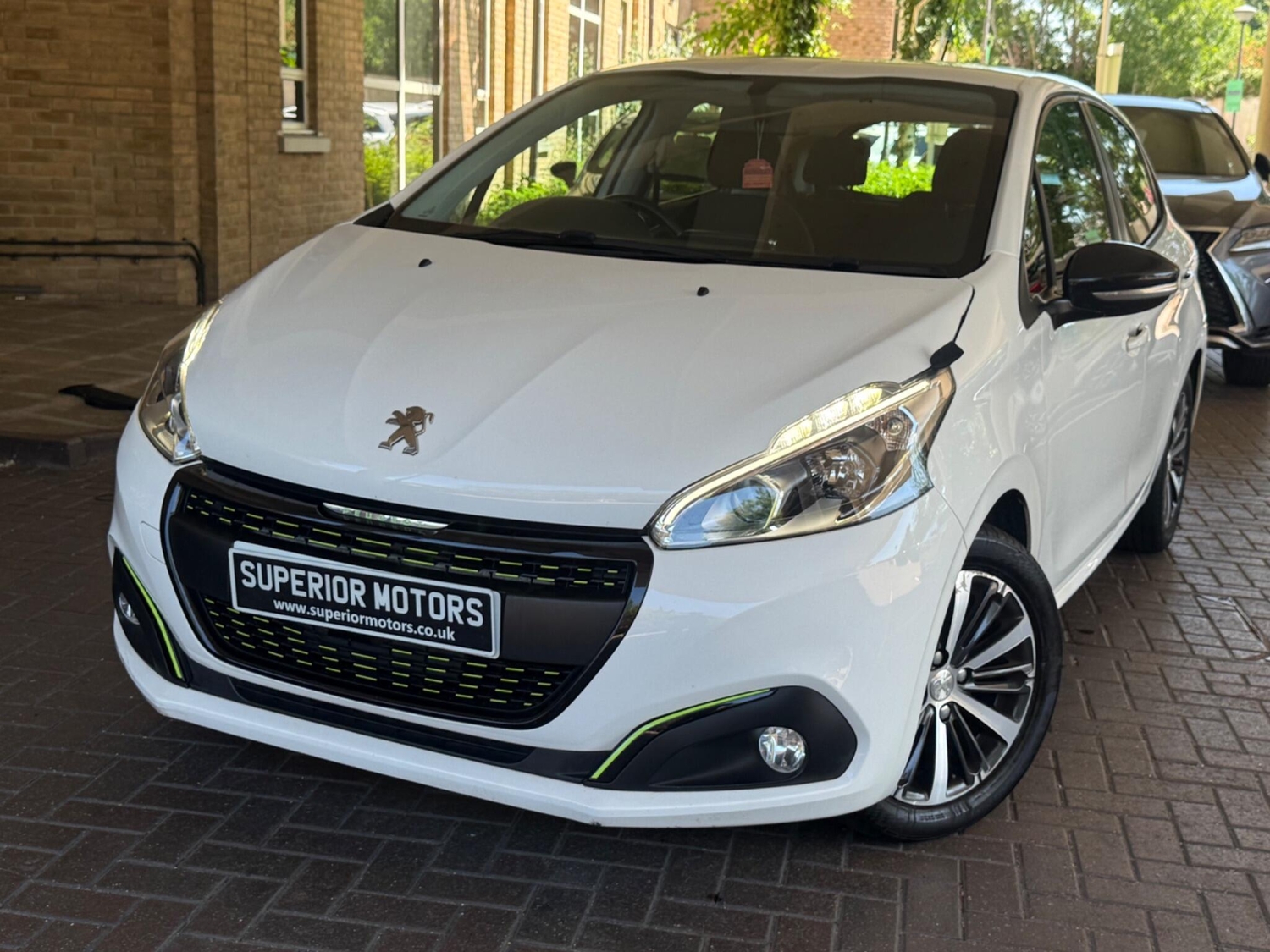 [ berth ]Peugeot 208