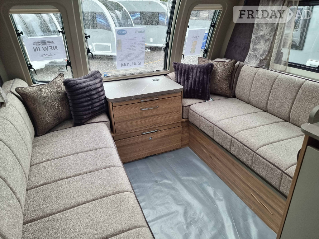 Bailey Alicanto Grande Deluxe Evora 2026 - Motorhomes & Caravans in Highbridge