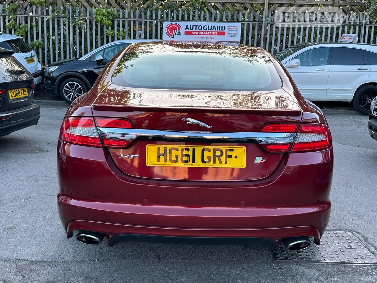 Jaguar XF 2011 - Cars