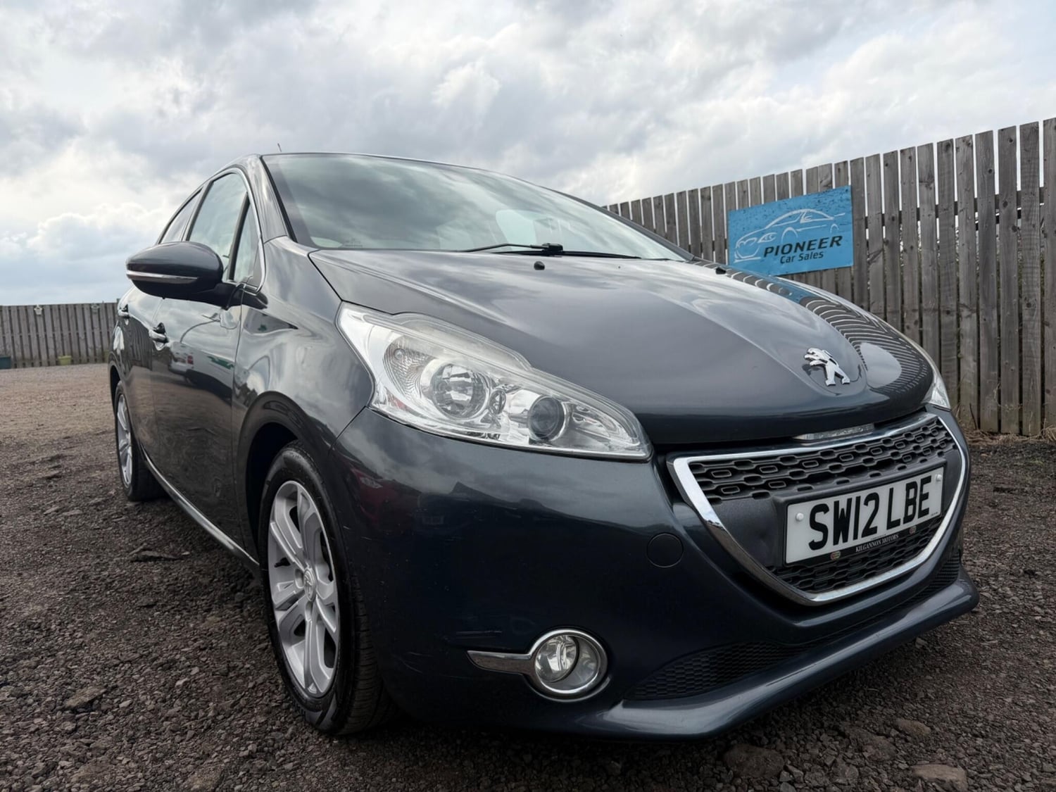Peugeot 208 2012 in Dalkeith