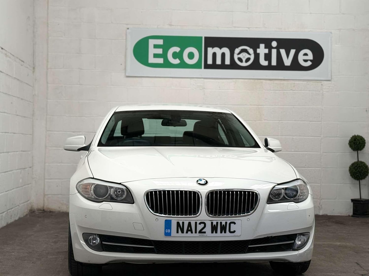 BMW 5 Series 2012 - Cars