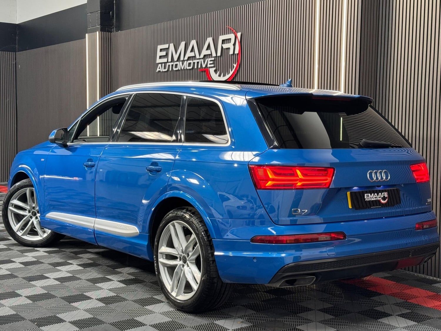 [ berth ]Audi Q7