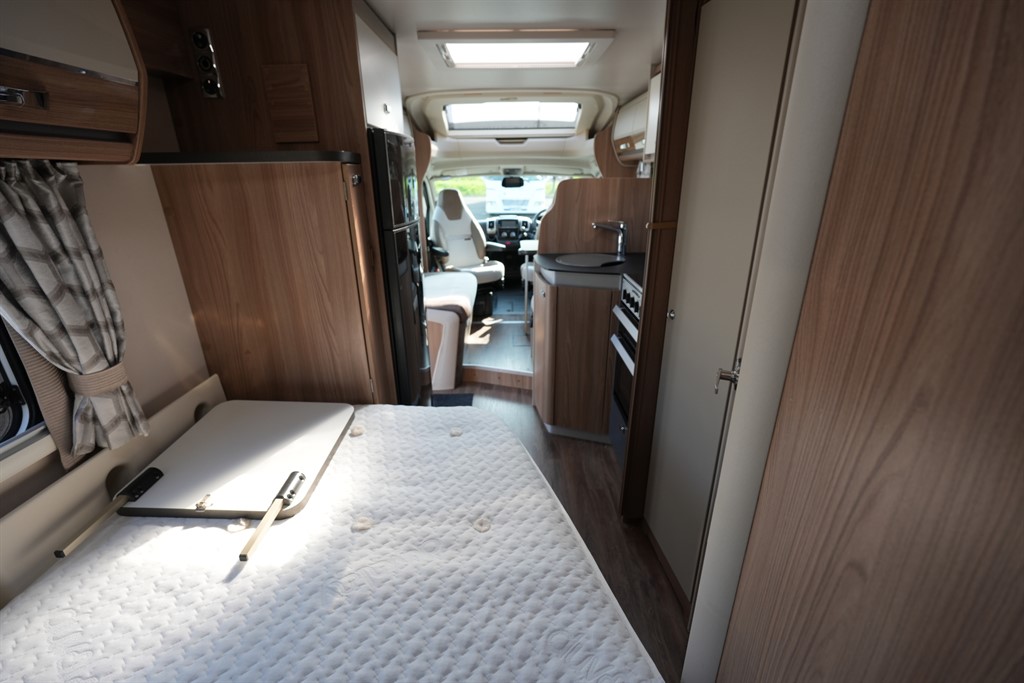 [4 berth ]Swift Bolero 684 FB FIAT 4 BERTH 4 TRAVEL SEAT MOTORHOME