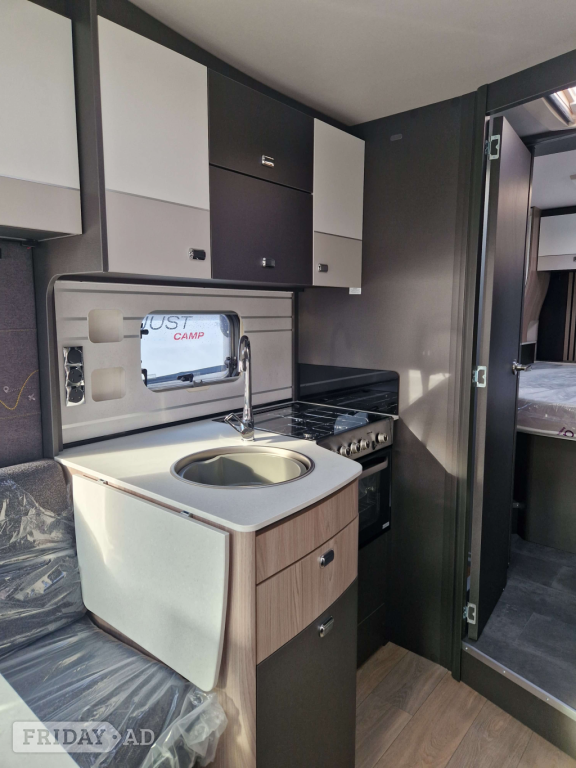 Swift Trekker 584 Highbridge