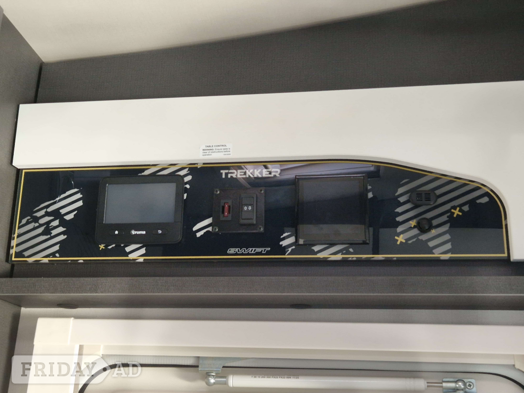 [4 berth ]Swift Trekker 584